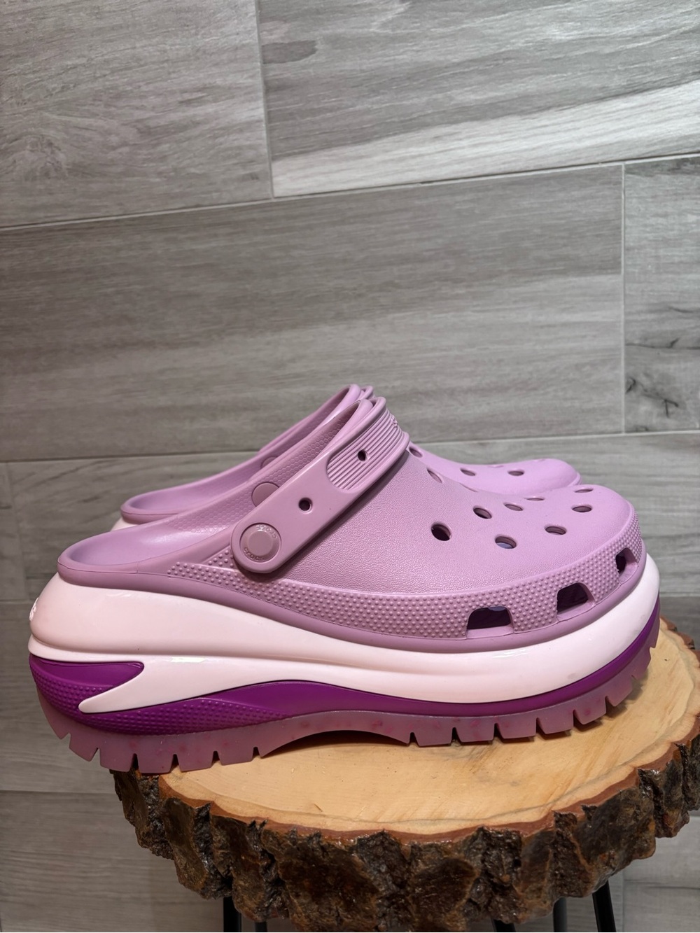 RARE Crocs megacrush platform clog sandal - pink  - size 11 women 9 men